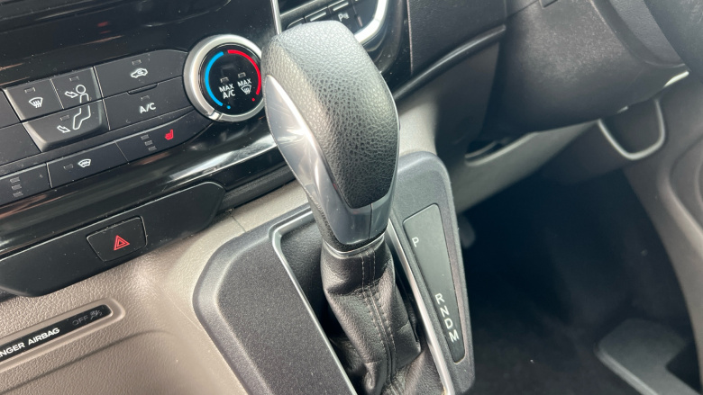 Ford Transit Custom 300 L1 Diesel Fwd 2.0 EcoBlue 130ps Low Roof D/Cab Limited Van Auto